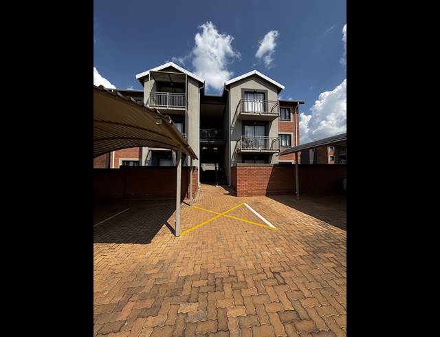 2 BEDROOM APARTMENT FOR SALE IN ROODEPARK ECO ESTATE